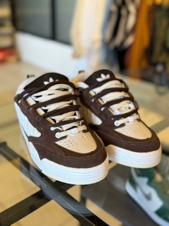 Adi2000 - Marrones con Beigge