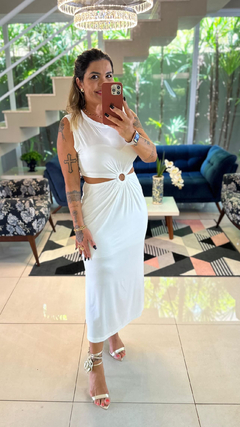 VESTIDO MID COM ARGOLA NA CINTURA na internet