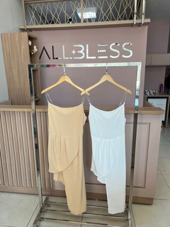 VESTIDO DE CORRENTE ASSIMETRICO na internet