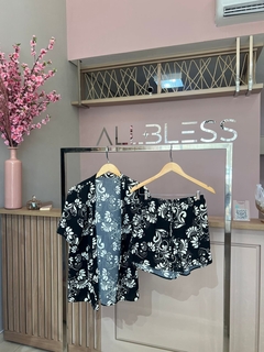 CONJUNTO DE KIMONO na internet