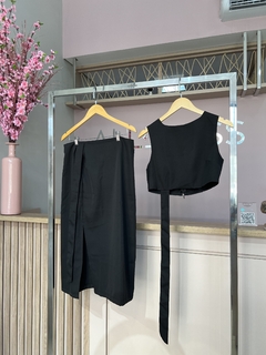 CONJUNTO DE CROPPED + SAIA MID - loja online