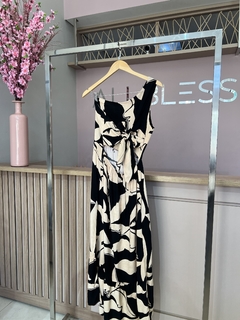 VESTIDO UM OMBRO SÓ na internet