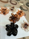 PRESILHA DE FLOR