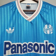 Marseille 1990 - Visitante en internet