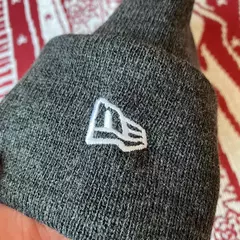 Imagen de New Era Box Logo Beanie Charcoal (FW21)