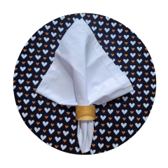 KIT CAPA DE SOUSPLAT CORAÇÃO FD MARINHO + GUARDANAPO BRANCO - 2 LUGARES - comprar online