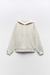 sudadera blanca