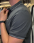 Polo c/ logo alto relevo chumbo na internet