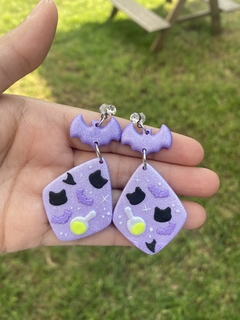Aretes witchy