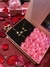 Caja rosa con rosas rosadas + accesorios - comprar en línea
