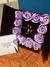 Caja negra de rosas lilas eternas con collar ✨