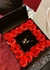 Caja de rosas rojas + accesorios - comprar en línea