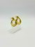 BRINCO DOURADO FIOS ENTRELAÇADOS EM CÍRCULO C/ BASE LISA FOLHEADO A OURO 18K - Delik Joias