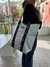 Set Tote Bag + Cartuchera/necesser en PU texturado - comprar online