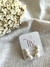 Brinco Earcuff com pérolas shell - liv.