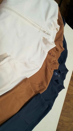 Remera Mónaco Cierre - comprar online
