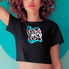 Cropped Love is Love Transgender - ORGULHO - Branco - Preto - LGBT - comprar online