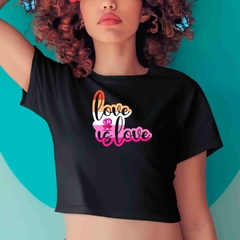 Cropped Love is Love - LÉSBICA - Branco - Preto - LGBT - comprar online