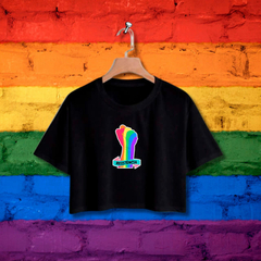 Cropped Mão da Resistência - ORGULHO - Branco - Preto - LGBT - Loja Áurea Atacado