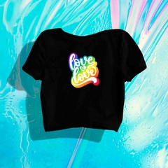 Imagem do Cropped Love is Love - Branco - Preto - LGBT