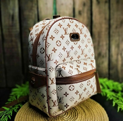 MOCHILA LV