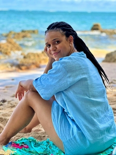Camisa Camila Azul - A Peça Atemporal e Versátil do Seu Guarda-Roupa - comprar online