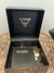 Relógio Guess Dourado na internet