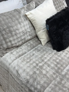 Edredón Nube Flannel Pierre Cardin + Fundas 50x70cm - tienda online