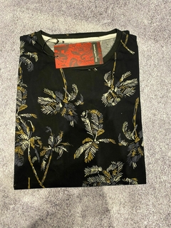 Remera palmeras