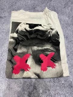 Remera Estatua - comprar online