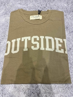 Remera Outsider