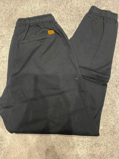 Jogger de Gabardina