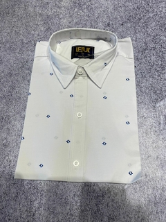 Camisa con pintitas manga larga