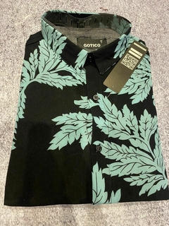 Camisa floreada manga corta