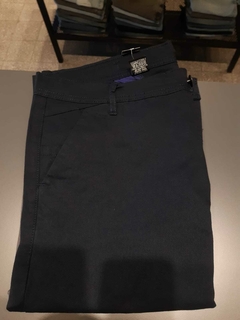 Pantalón corte chino gabardina en internet