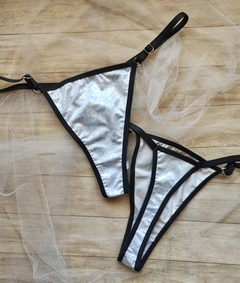 tanga JULY en internet
