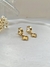 Brinco Argola Click Pingente Trevo Inspiração em Aço Inoxidável Dourado - comprar online