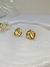 Brinco Maximalista Redondo em Aço Inoxidável Dourado - Donna Acessórios | Jóias em Aço Inoxidável