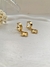 Brinco Argola Click Pingente Trevo Inspiração em Aço Inoxidável Dourado - Donna Acessórios | Jóias em Aço Inoxidável