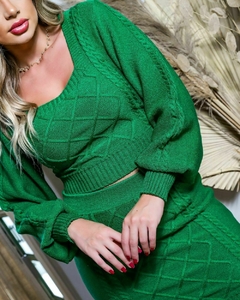 CONJUNTO MODAL CROPPED MANGA LONGA BUFANTE E SAIA CURTA na internet