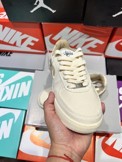 Nike Stussy Beige - comprar online