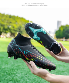 Botas multicoloridas de tornozelo para homens, sapatos de futebol, grama esporti na internet