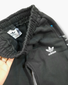 PANTALON JOGGINS NIÑO ADIDAS - Belfiore