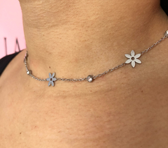 Choker de Florzinhas e Pontos de Luz - comprar online