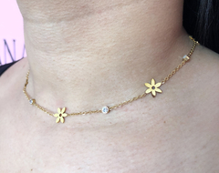 Choker de Florzinhas e Pontos de Luz Dourado - comprar online
