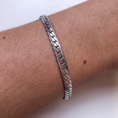 Pulseira Elegância Trançada na internet