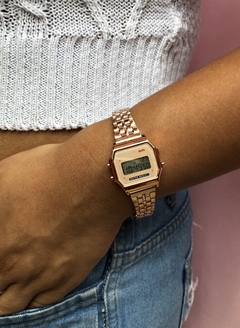 Relógio estilo Casio Mini na internet