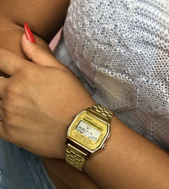 Relógio estilo Casio