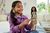Mattel Muñecas de princesa de Disney, muñeca Pochantas Posable de moda con ropa y accesorios brillantes, juguetes de la película Mattel Disney - comprar en línea