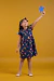 Vestido infantil menina com estampa de estrelinha - Lápis de Cor Moda Infantil